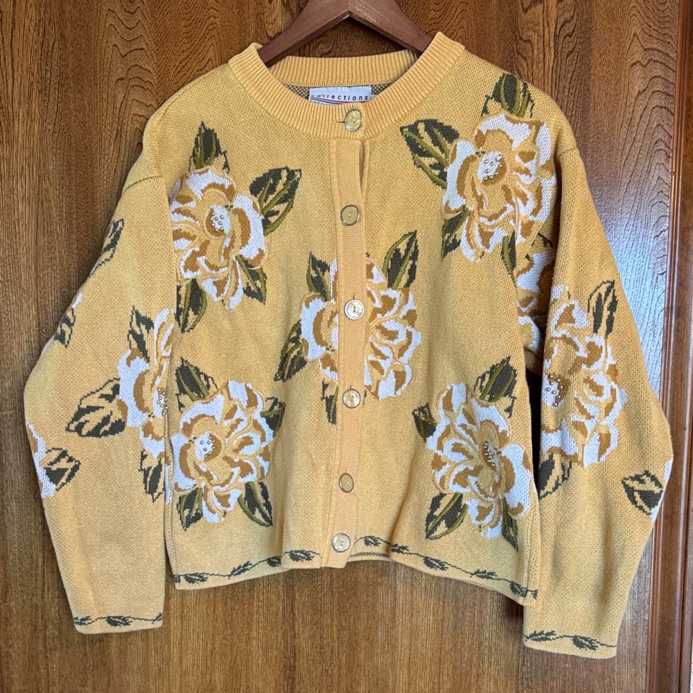 Vintage 100% cotton Floral Sweater 
Size 10-12